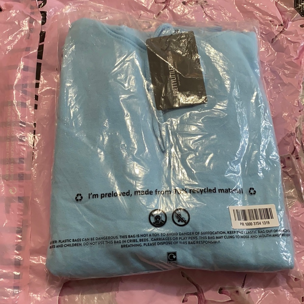 PrettyLittleThing Oversized Hoodie in Light Blue